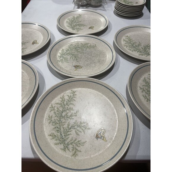 Lenox Temper-Ware Fancy Dinner Plates (7) Dishwasher Microwave Oven Safe 10” - Picture 3 of 7